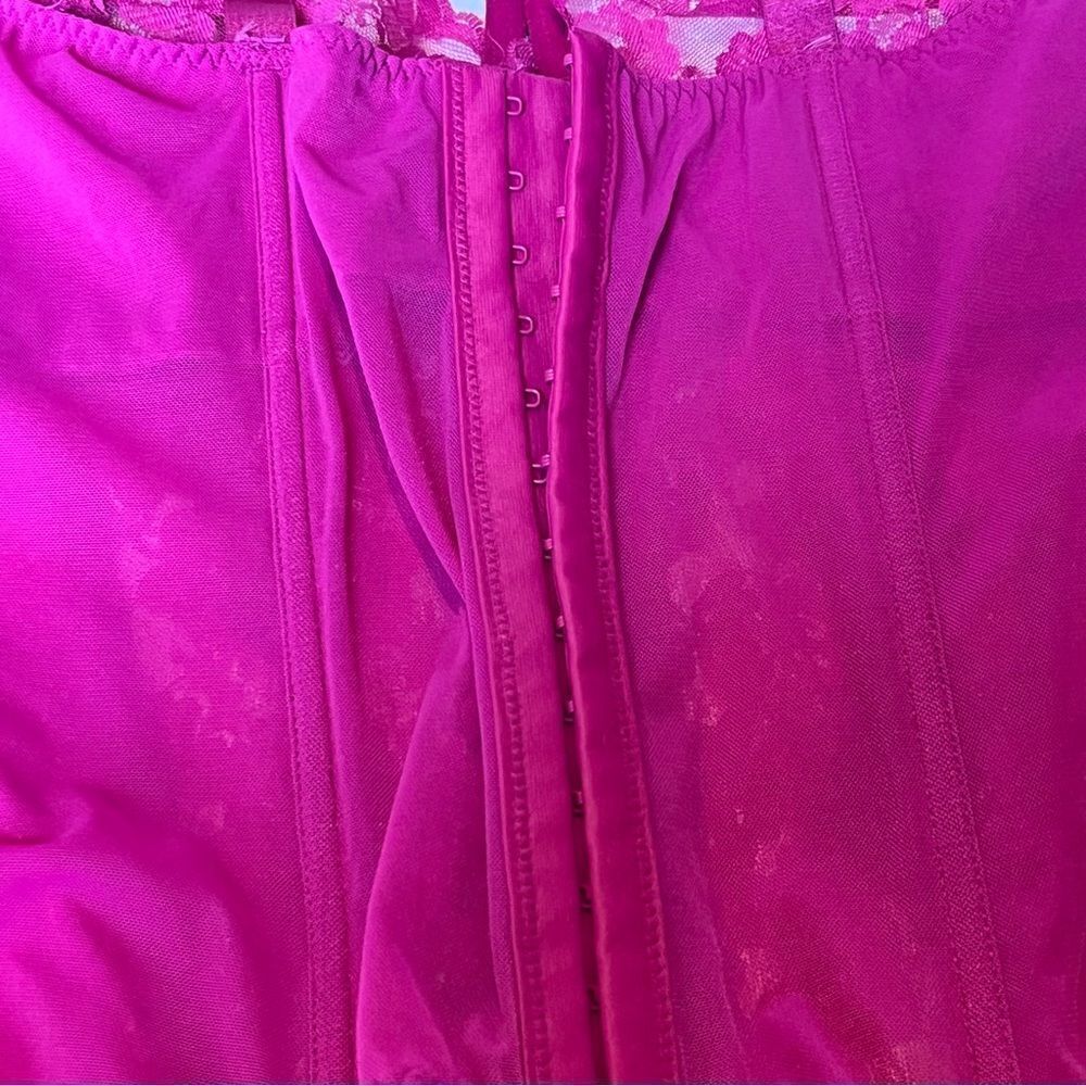 Adore Me Bustier Fuchsia Underwire Boning No padding Size 4X - Picture 6 of 9
